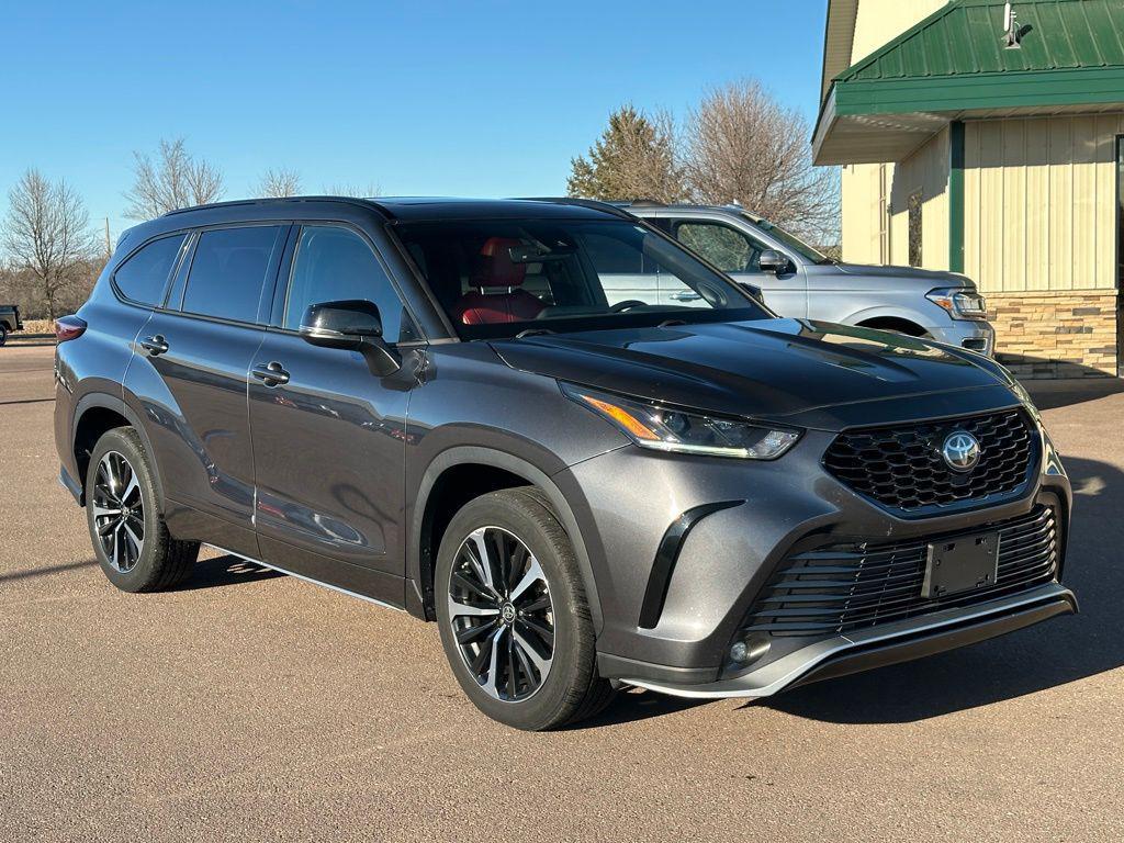 used 2021 Toyota Highlander car, priced at $28,479
