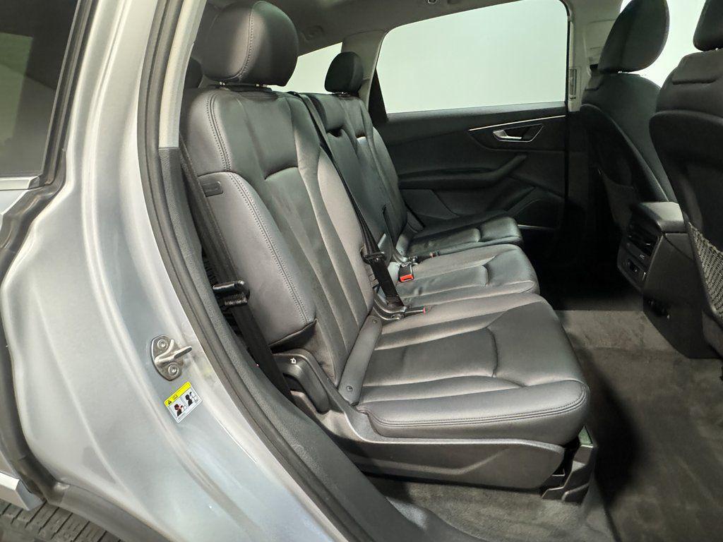 used 2022 Audi Q7 car, priced at $37,150