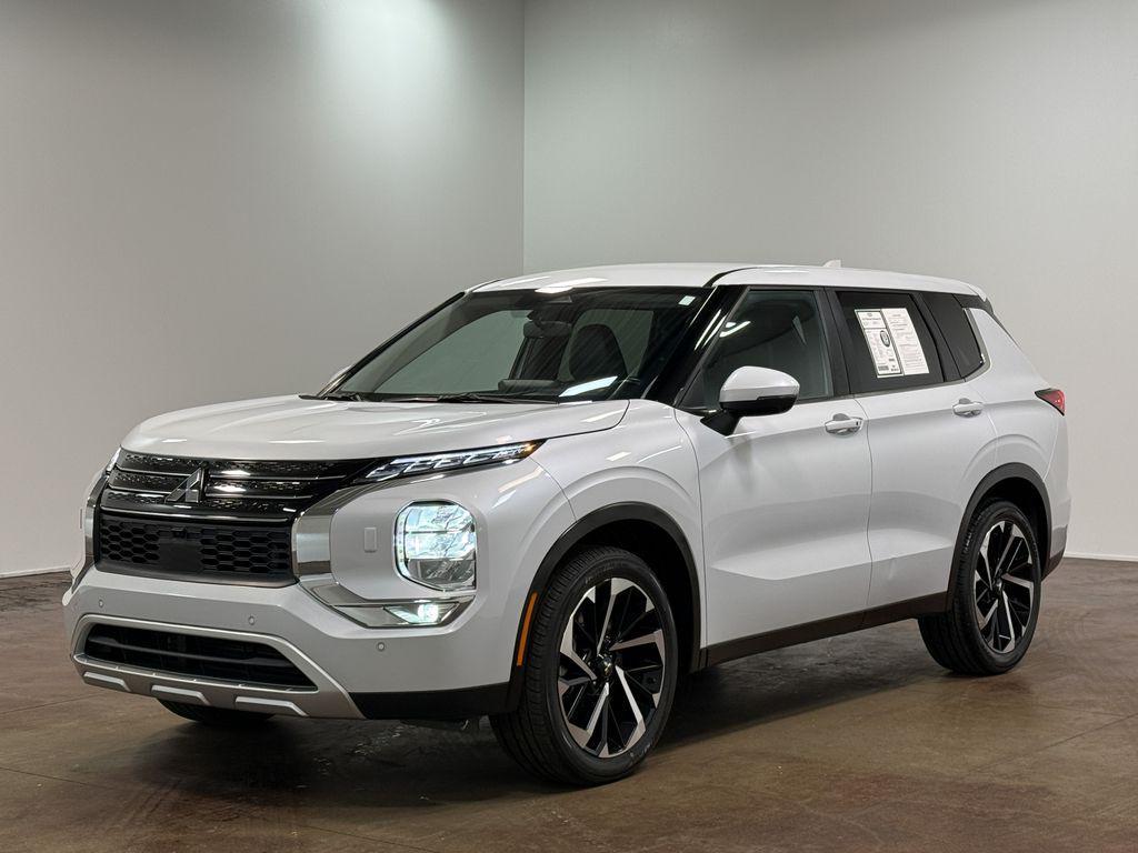 used 2024 Mitsubishi Outlander car, priced at $24,413