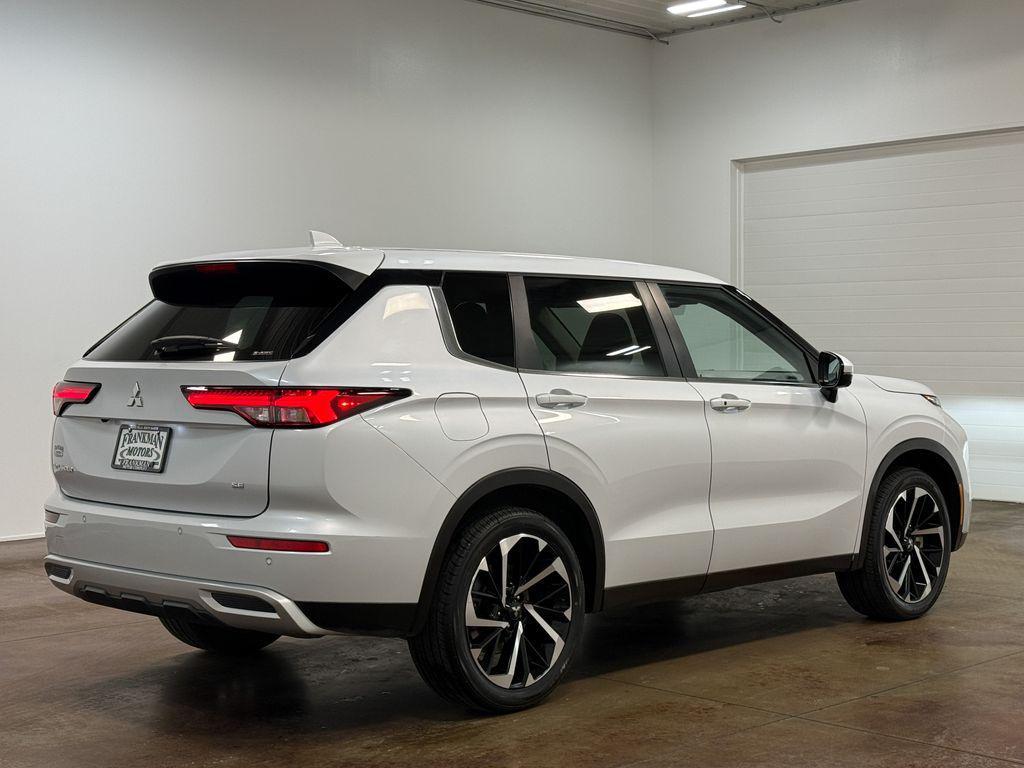 used 2024 Mitsubishi Outlander car, priced at $24,413