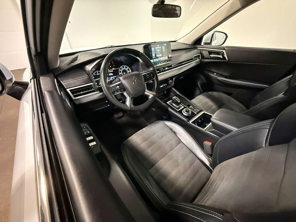 used 2024 Mitsubishi Outlander car, priced at $24,413