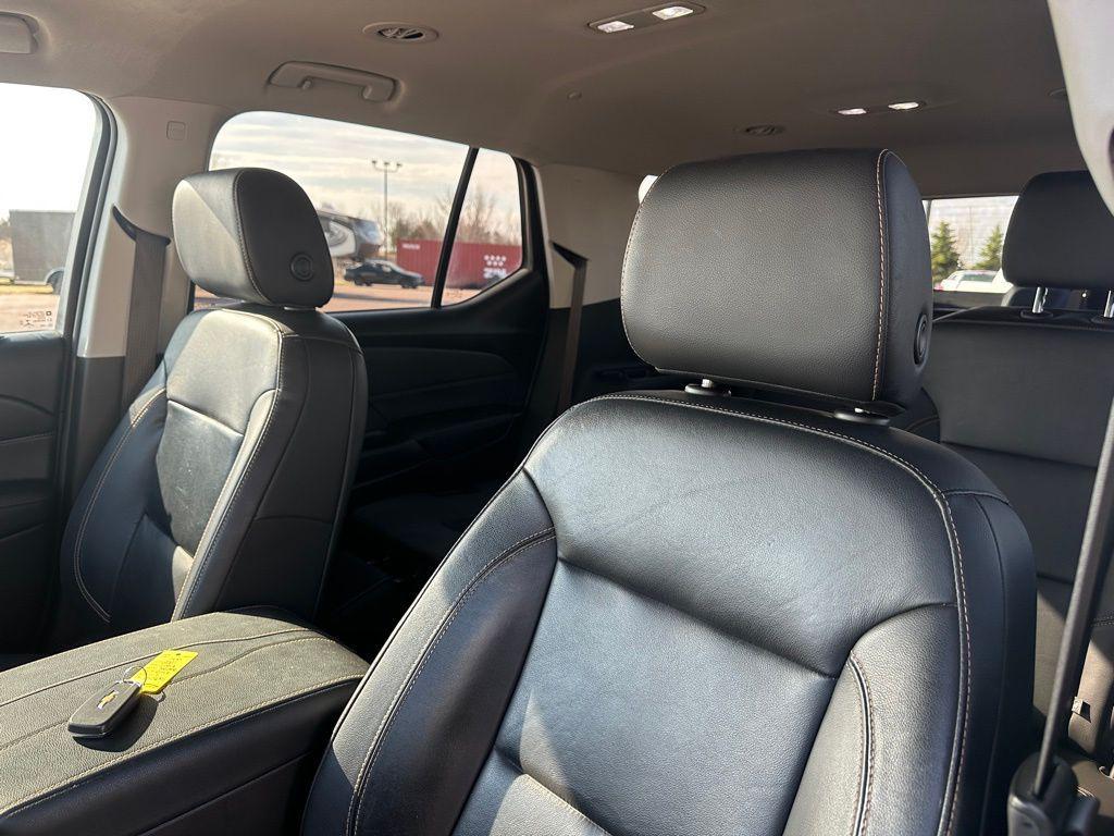 used 2021 Chevrolet Traverse car, priced at $27,943