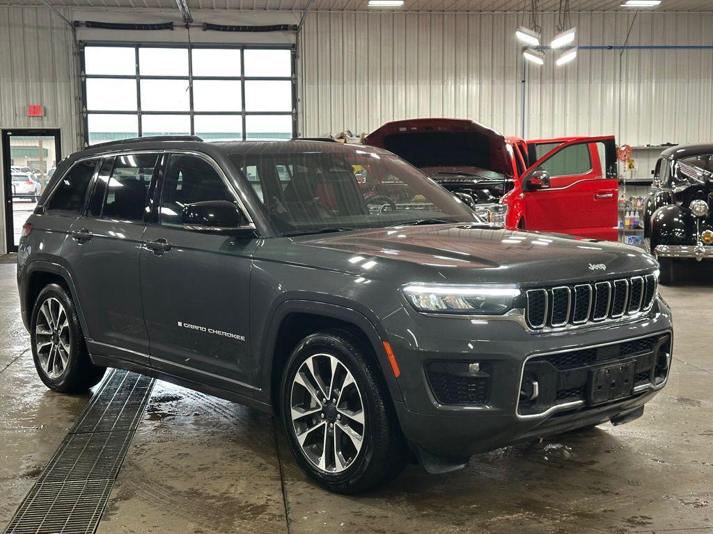 used 2024 Jeep Grand Cherokee car, priced at $41,000