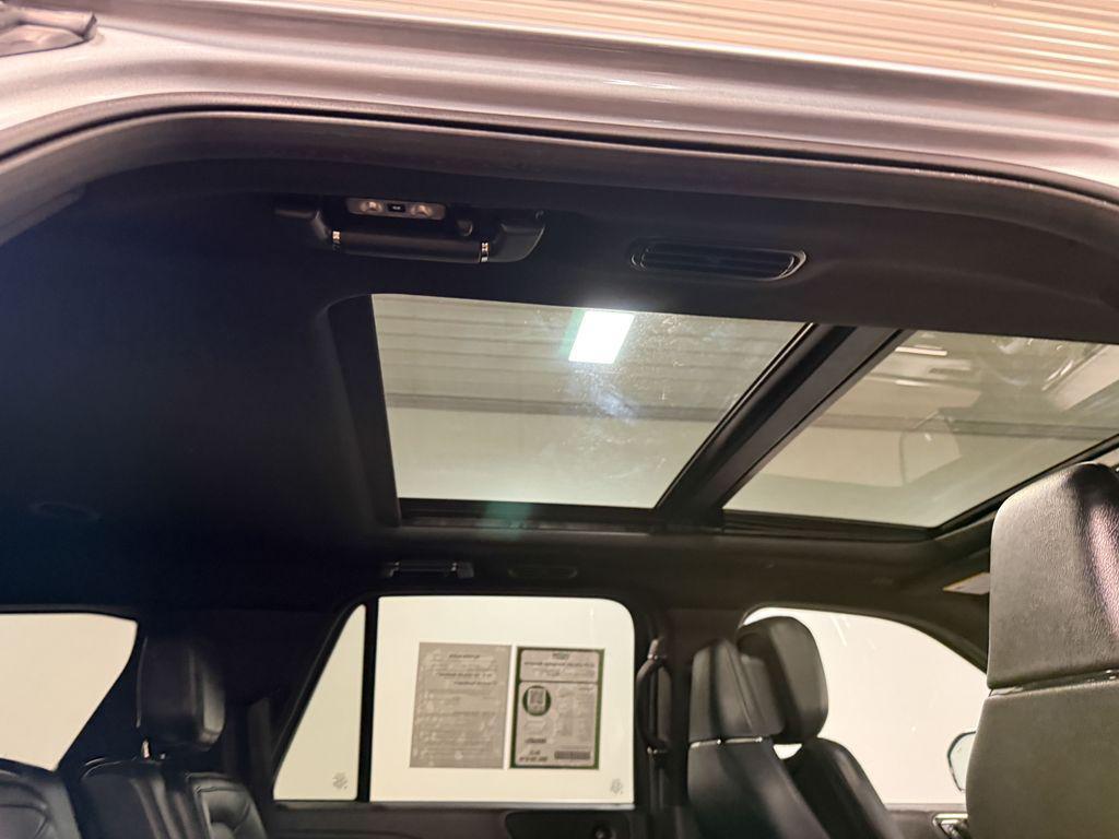 used 2023 Lincoln Navigator car, priced at $51,823