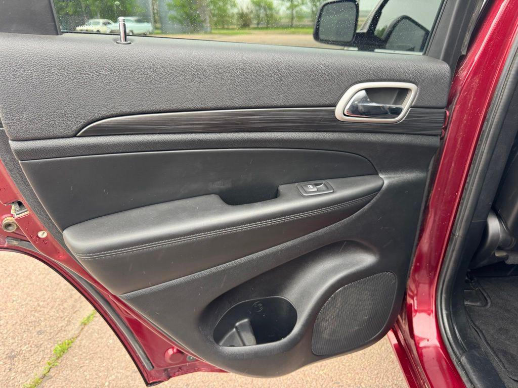used 2022 Jeep Grand Cherokee car, priced at $28,017