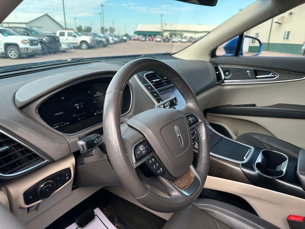 used 2020 Lincoln Nautilus car, priced at $28,168