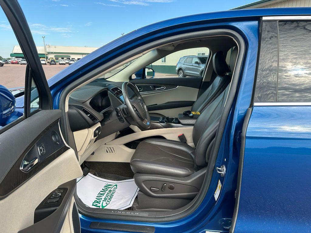 used 2020 Lincoln Nautilus car, priced at $28,168