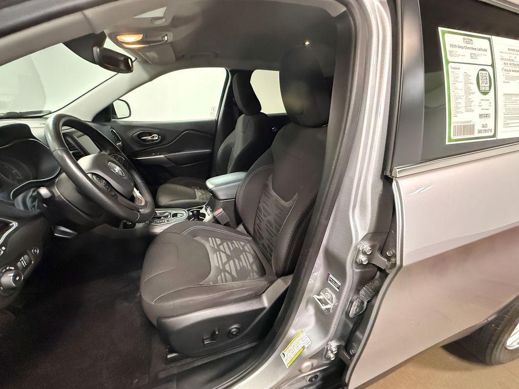 used 2019 Jeep Cherokee car, priced at $19,936