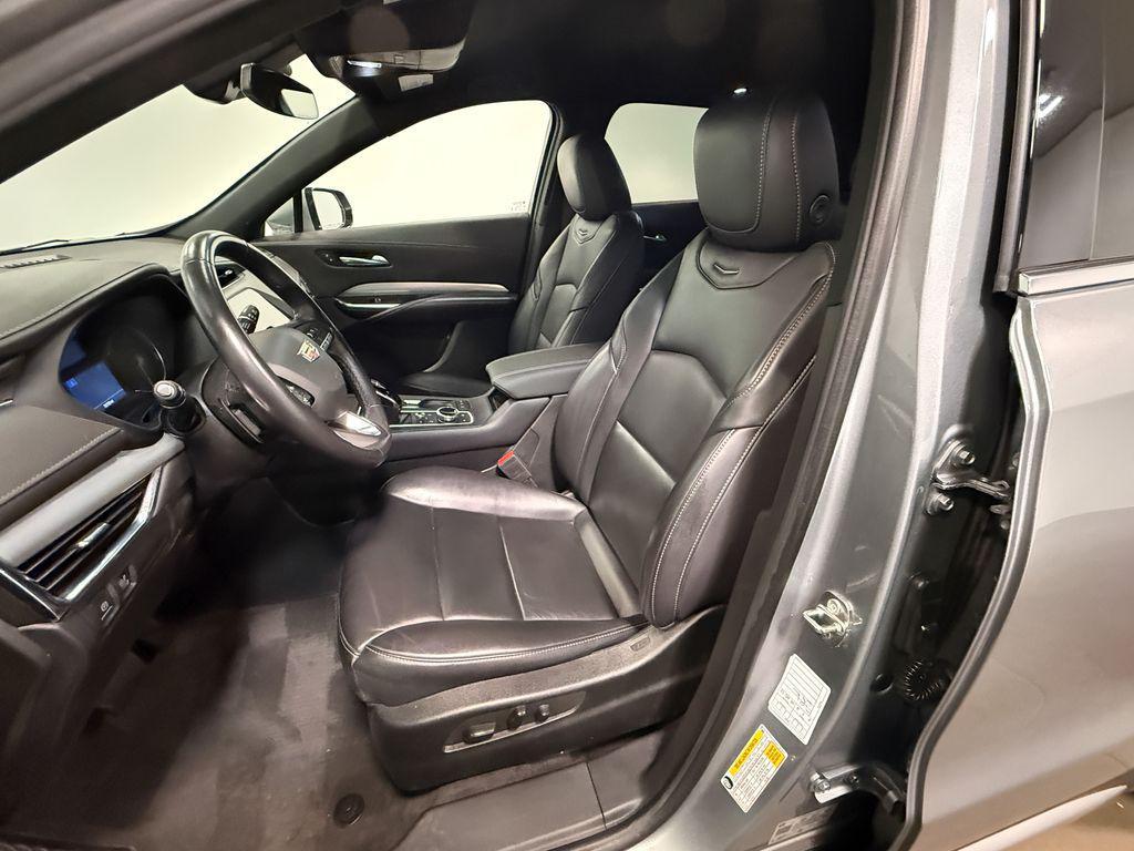 used 2023 Cadillac XT4 car, priced at $21,500