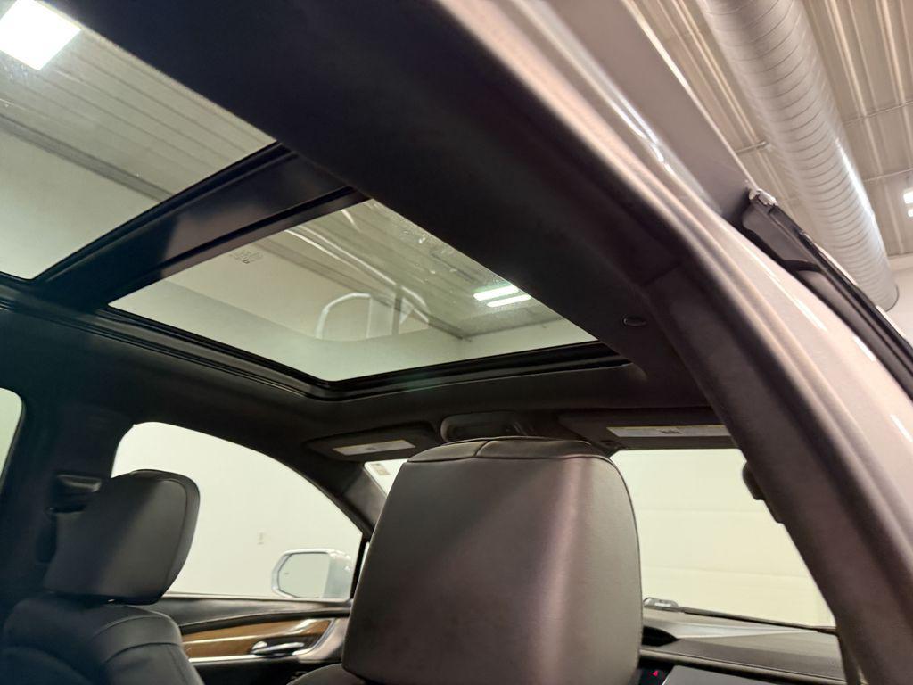 used 2020 Cadillac XT5 car, priced at $26,999