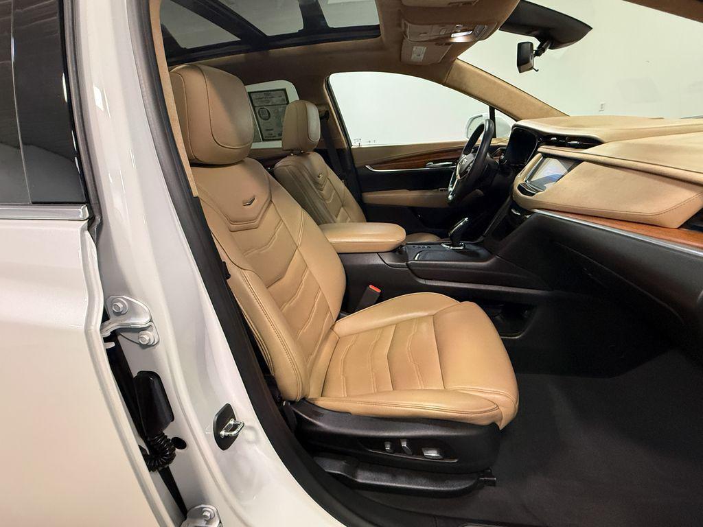 used 2017 Cadillac XT5 car, priced at $22,933