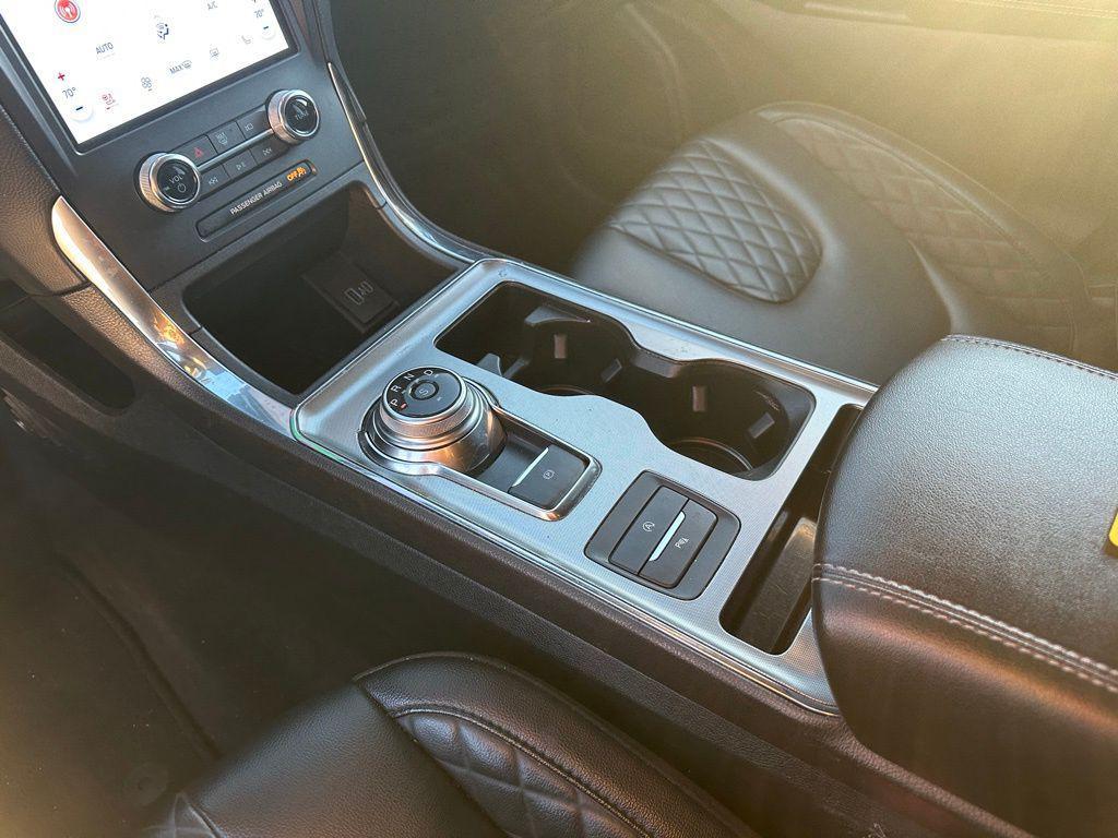 used 2024 Ford Edge car, priced at $26,965