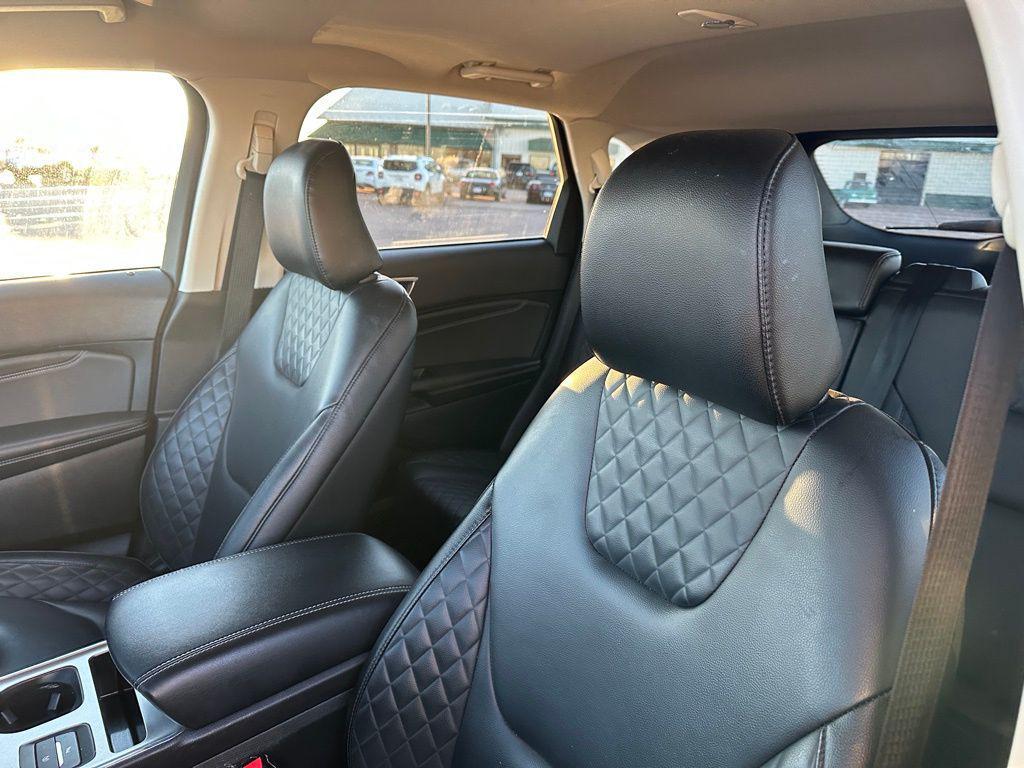 used 2024 Ford Edge car, priced at $26,965