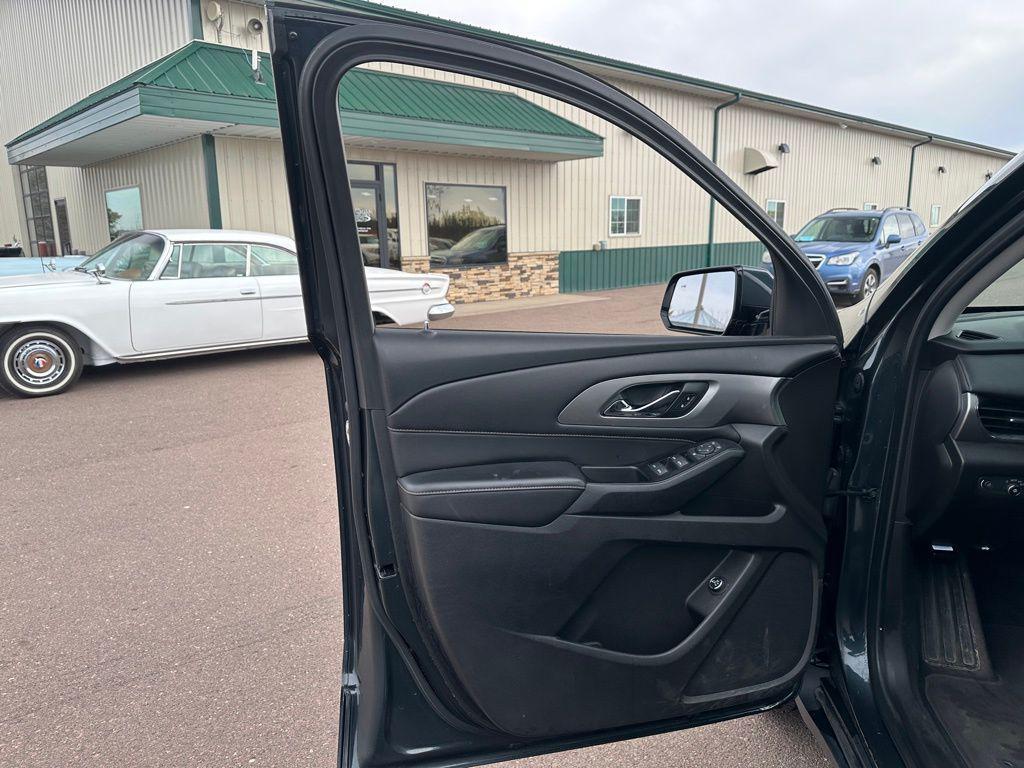 used 2019 Chevrolet Traverse car, priced at $17,915