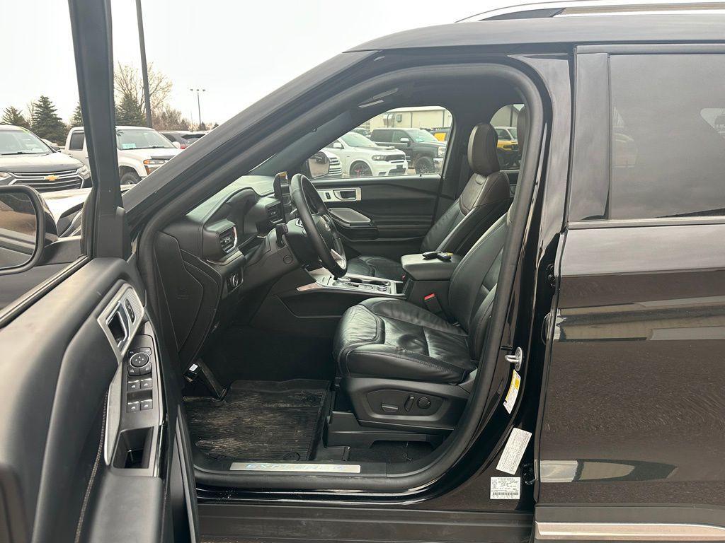 used 2024 Ford Explorer car, priced at $45,937