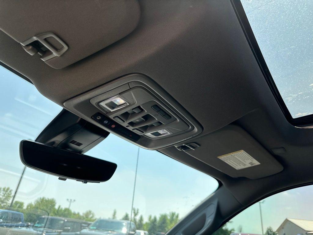 used 2021 GMC Sierra 1500 car, priced at $38,192