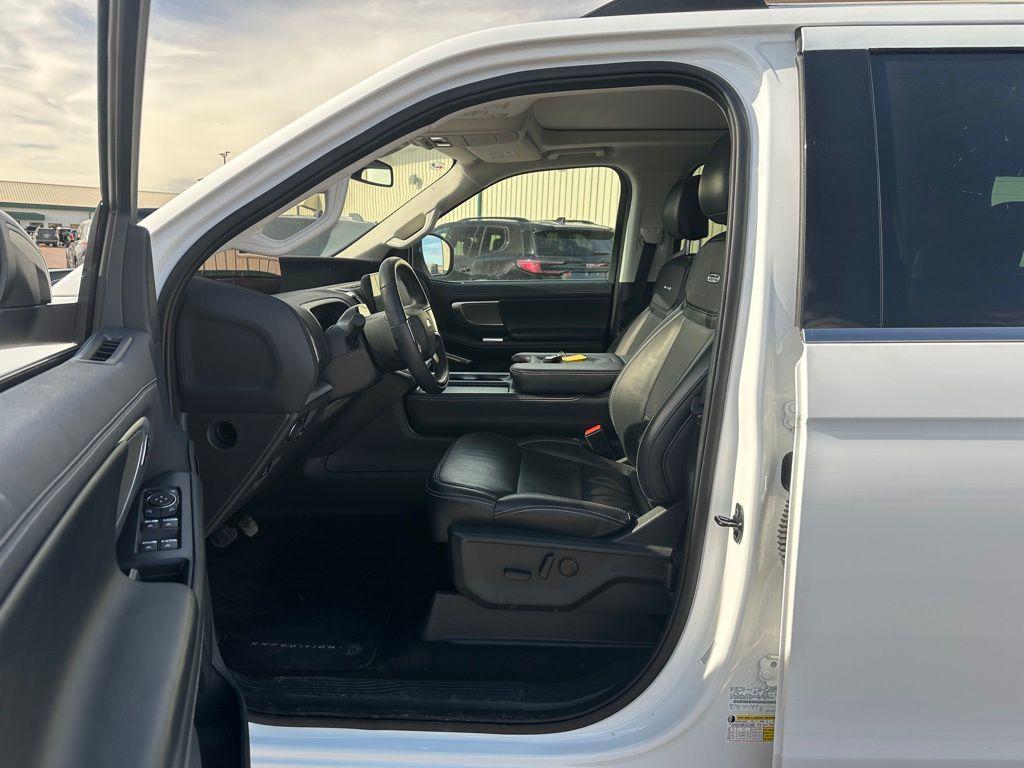 used 2025 Ford Expedition Max car, priced at $70,903