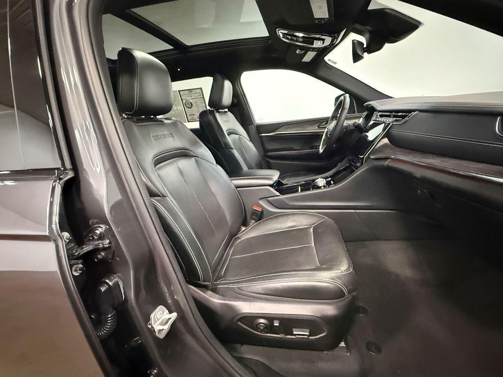 used 2024 Jeep Grand Cherokee L car, priced at $40,332