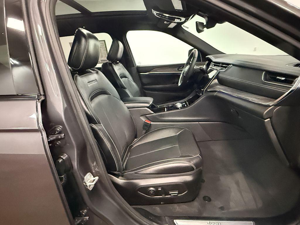 used 2024 Jeep Grand Cherokee L car, priced at $47,497