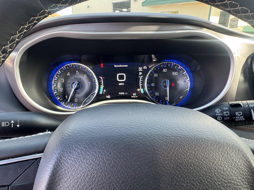 used 2025 Chrysler Pacifica car, priced at $23,942
