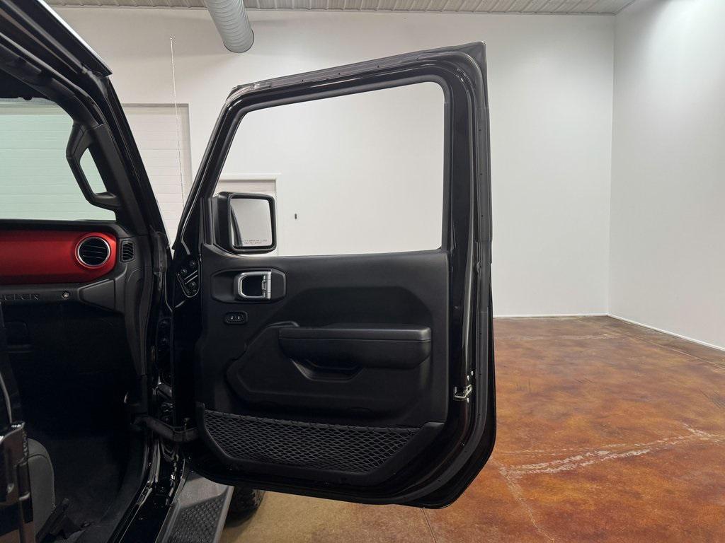 2019 Black Clearcoat Jeep Wrangler Unlimited
