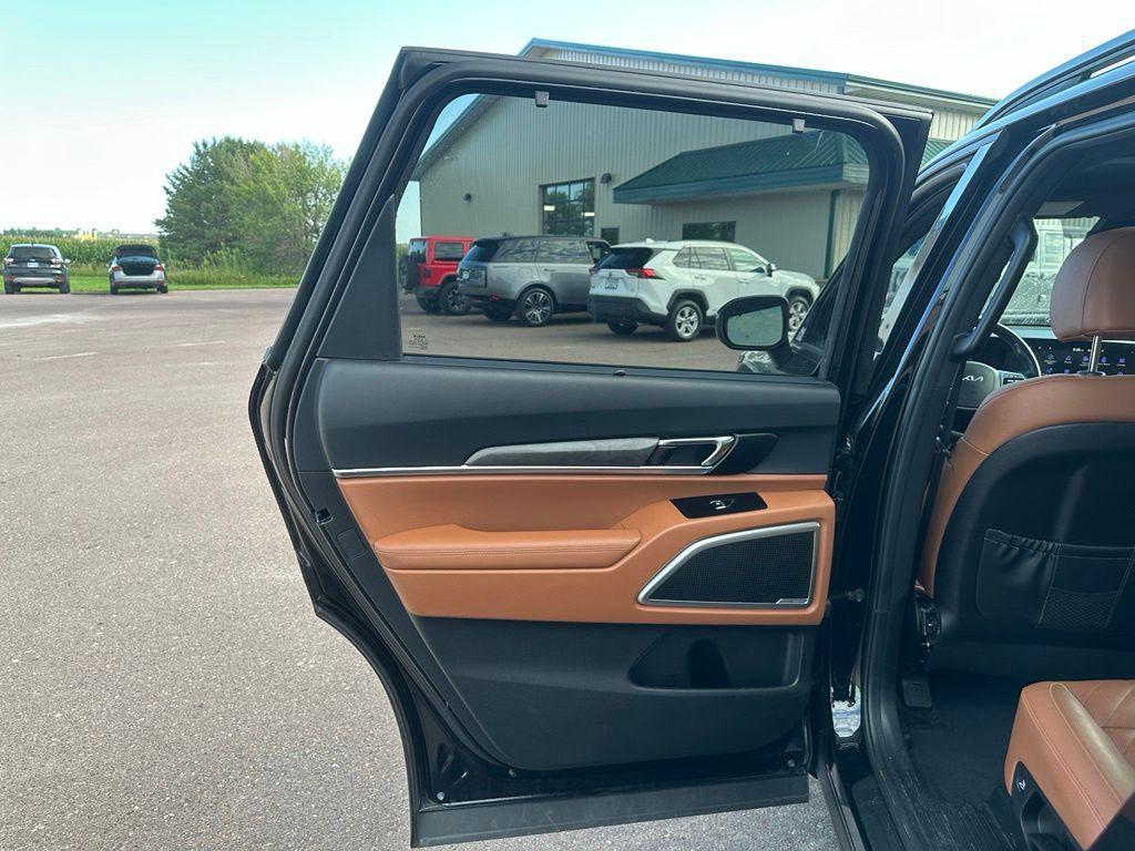 used 2023 Kia Telluride car, priced at $31,694