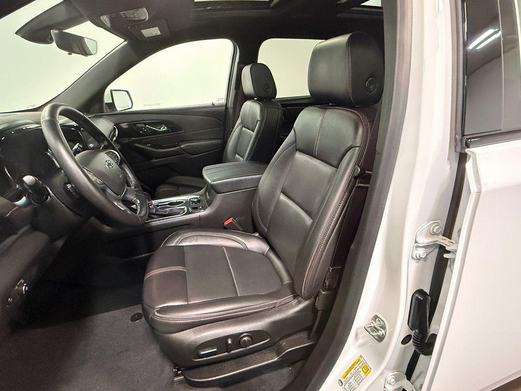 used 2024 Chevrolet Traverse car, priced at $41,300