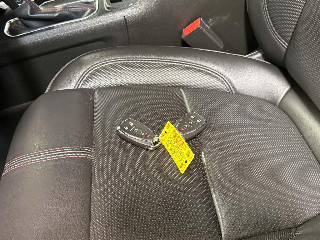 used 2024 Chevrolet Traverse car, priced at $41,300