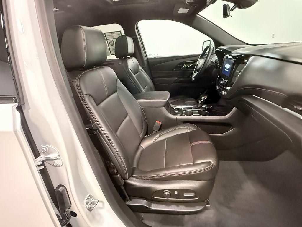 used 2024 Chevrolet Traverse car, priced at $41,300