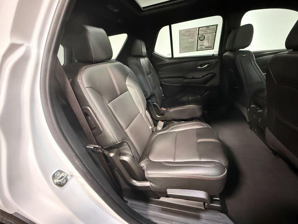 used 2024 Chevrolet Traverse car, priced at $41,300