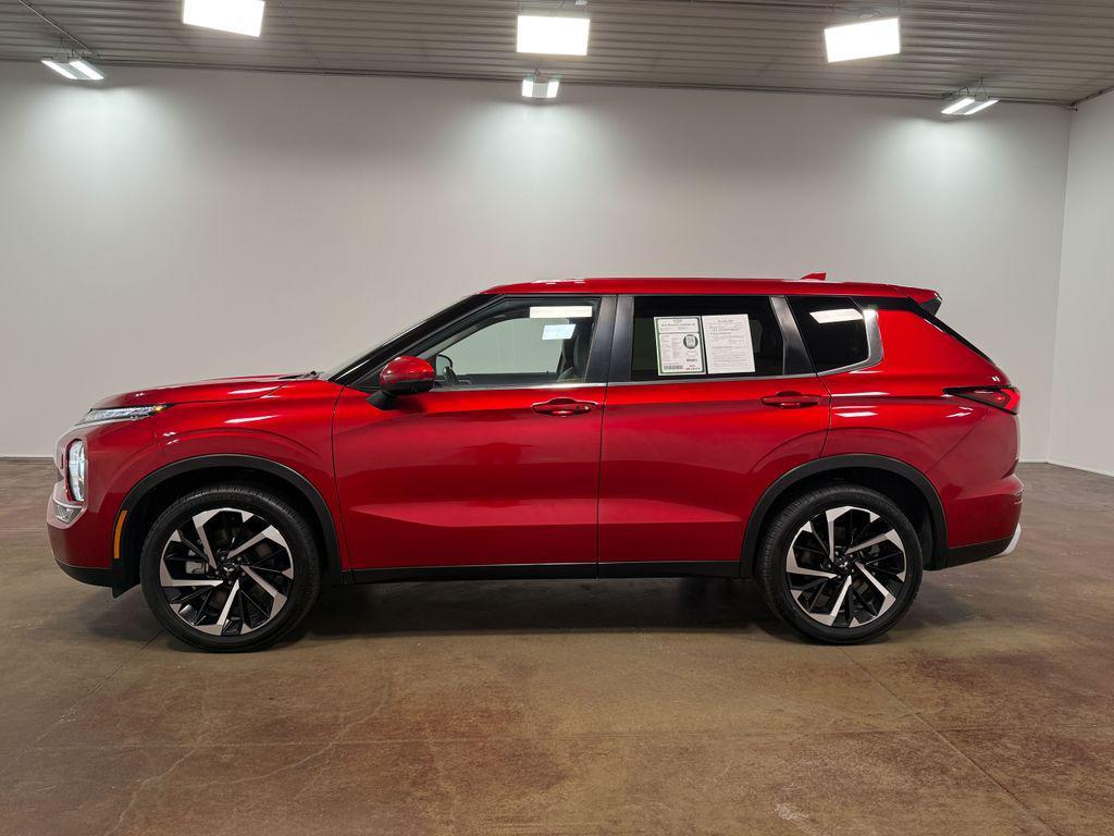 used 2024 Mitsubishi Outlander car, priced at $25,741