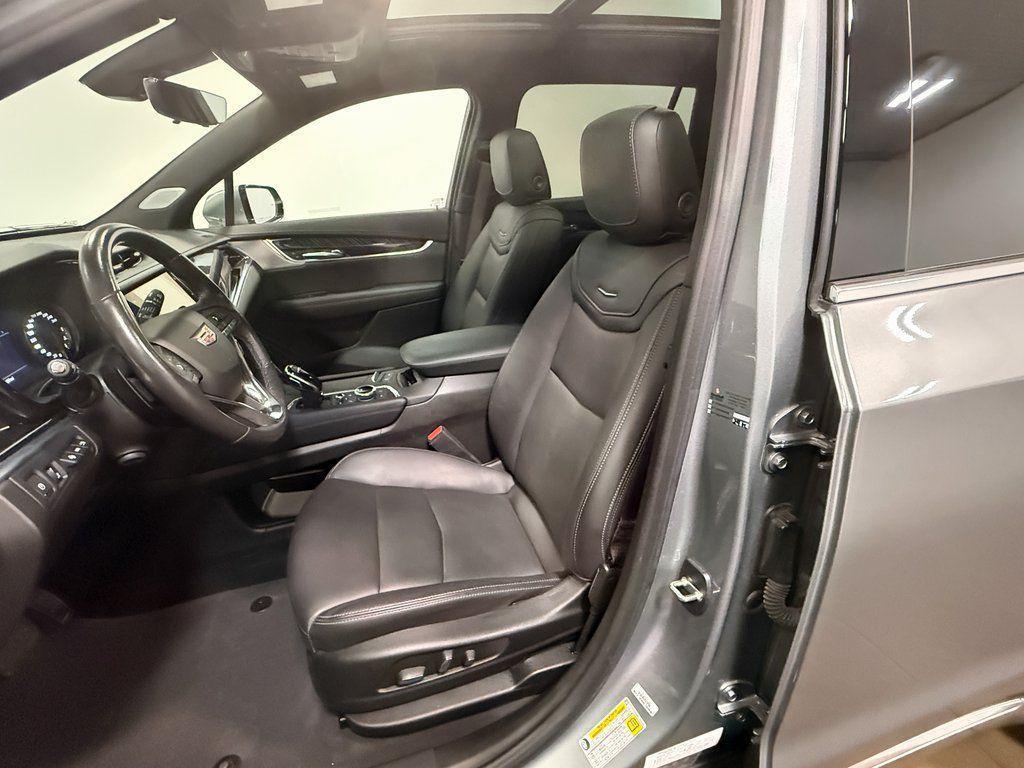 used 2024 Cadillac XT6 car, priced at $42,179