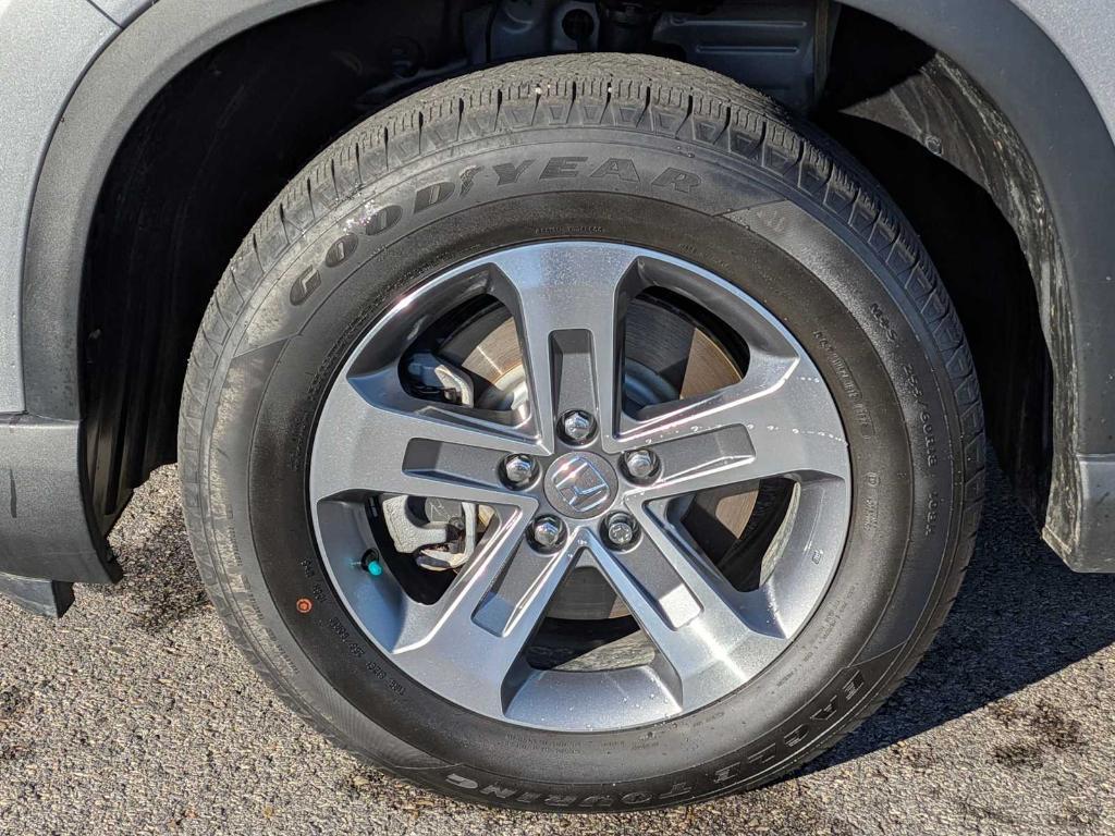 used 2025 Honda Pilot car, priced at $39,745