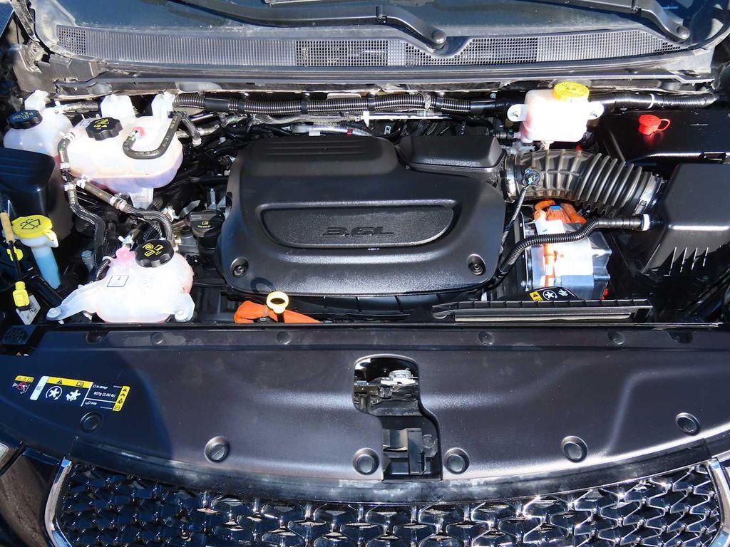 used 2024 Chrysler Pacifica Hybrid car, priced at $29,295