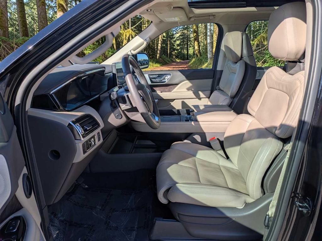 used 2023 Lincoln Navigator car, priced at $65,995