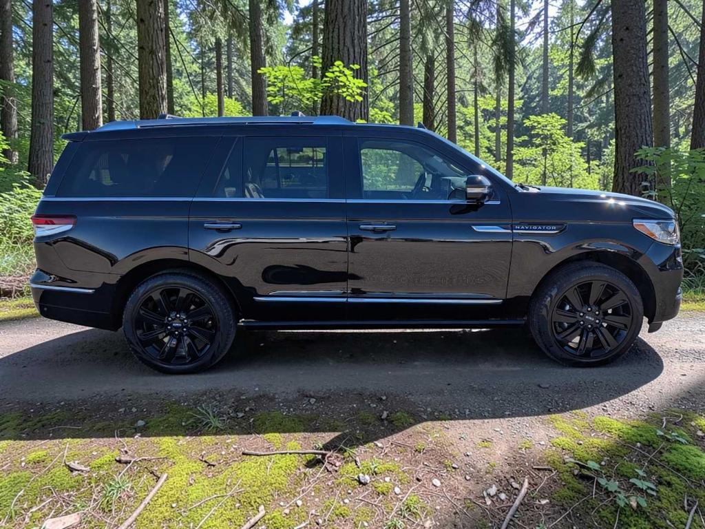 used 2023 Lincoln Navigator car, priced at $65,995