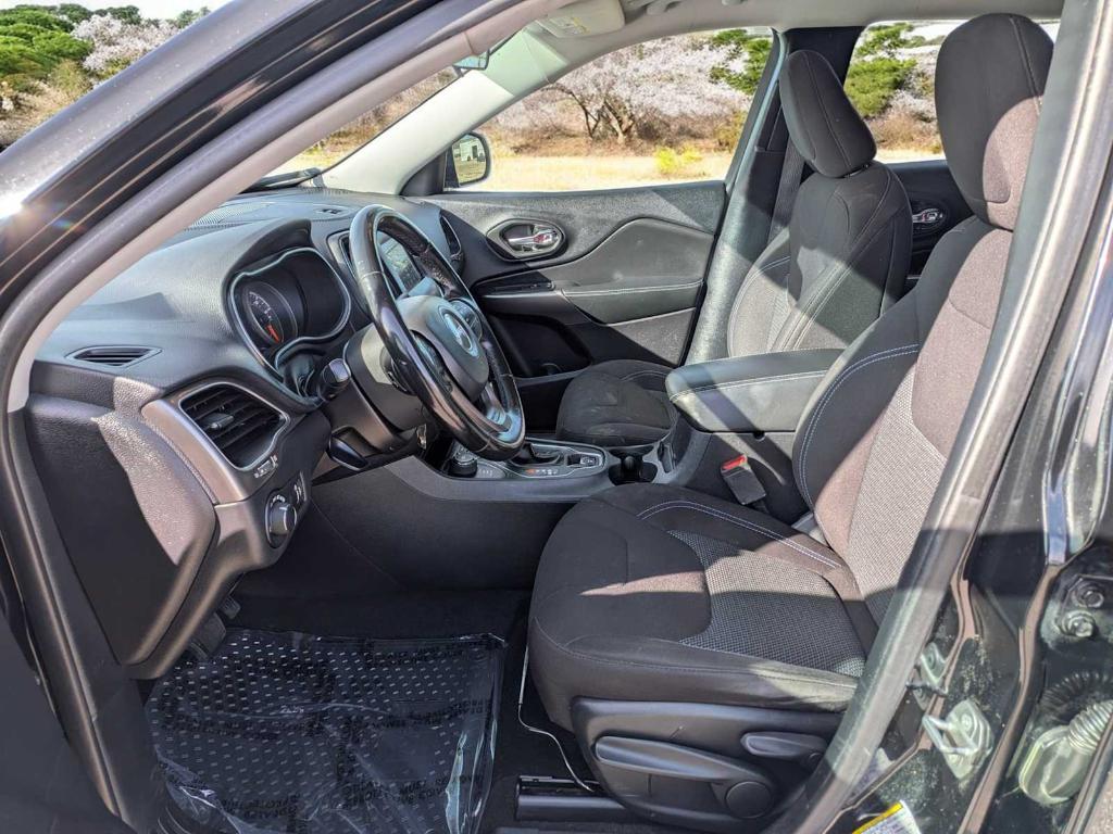 used 2020 Jeep Cherokee car, priced at $16,995