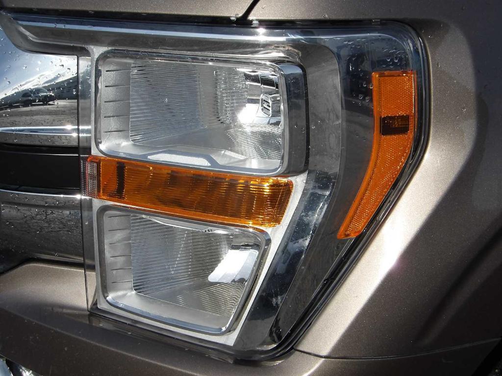 used 2021 Ford F-150 car, priced at $33,995