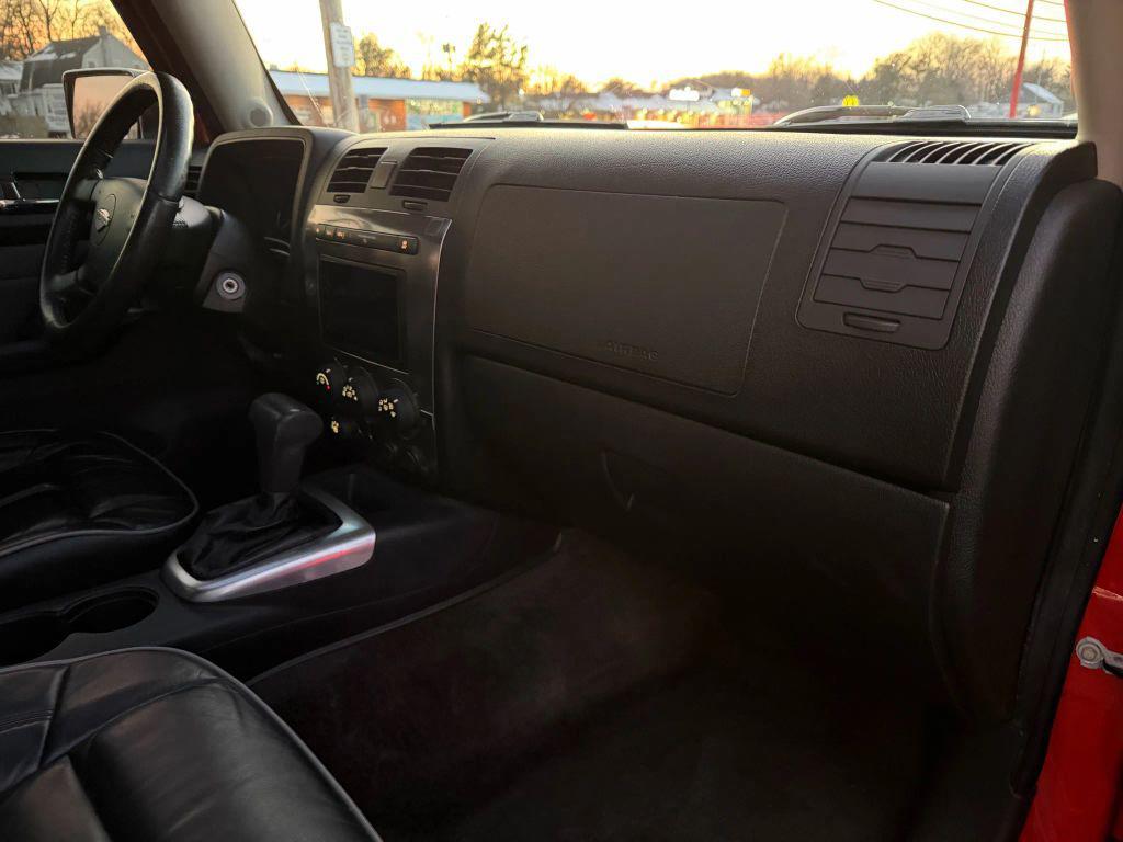 used 2009 Hummer H3 car, priced at $12,999