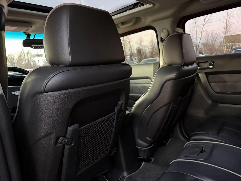 used 2009 Hummer H3 car, priced at $12,999