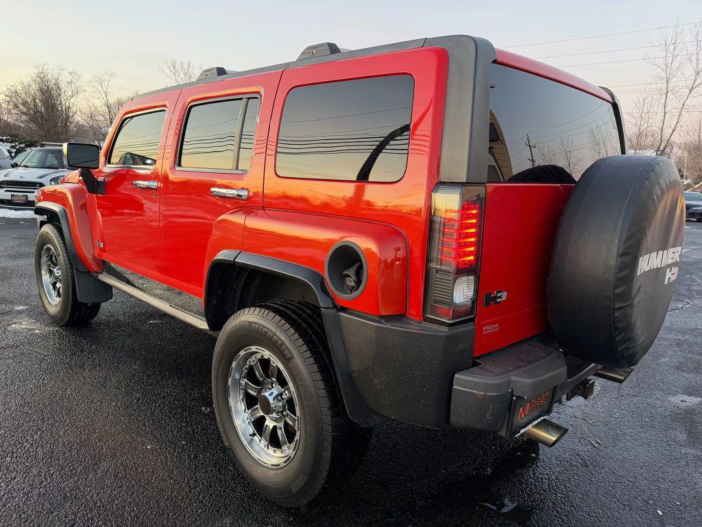 used 2009 Hummer H3 car, priced at $12,999