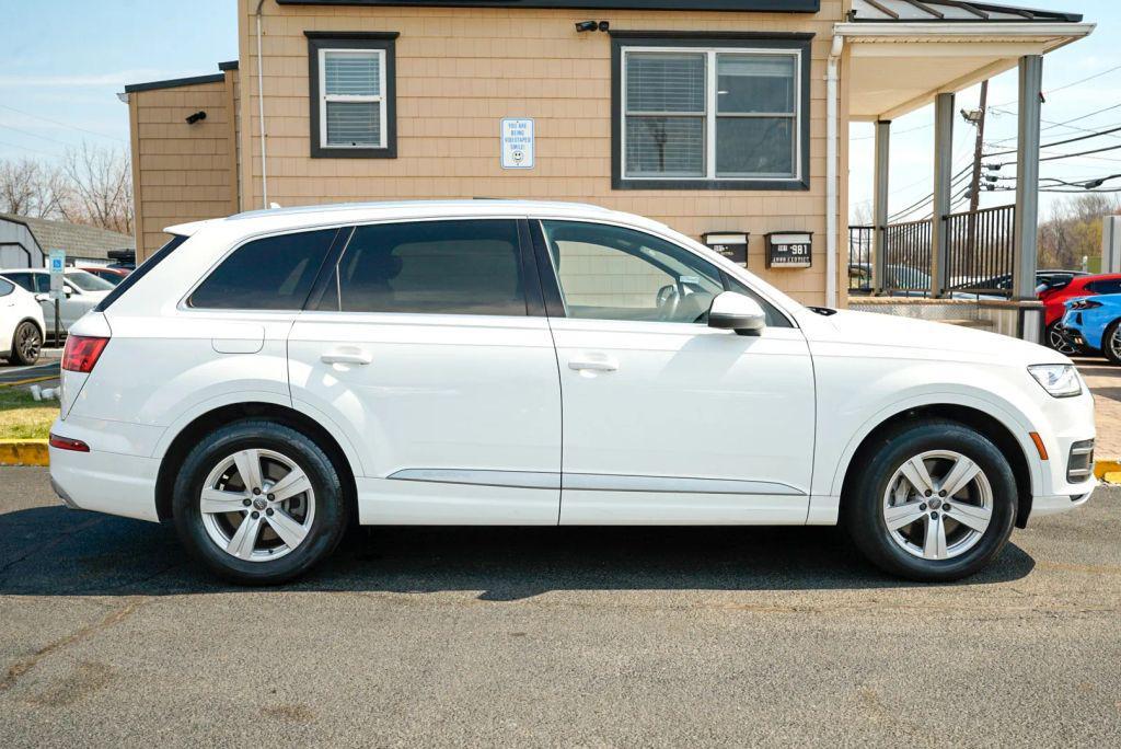 used 2018 Audi Q7 car, priced at $13,499