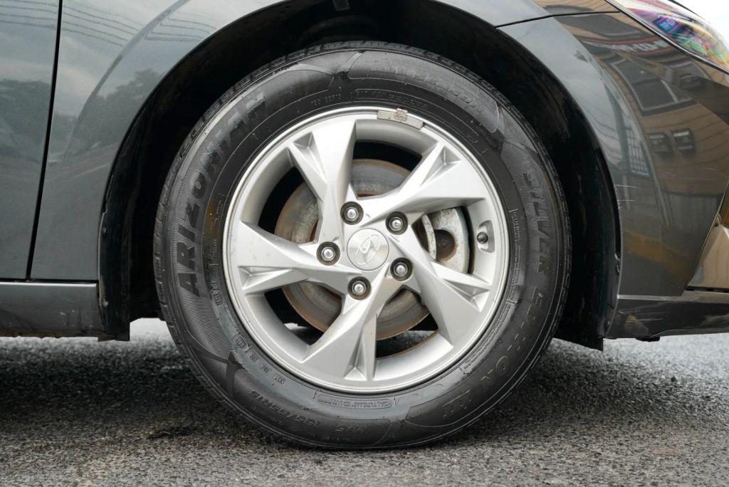 used 2021 Hyundai Elantra car