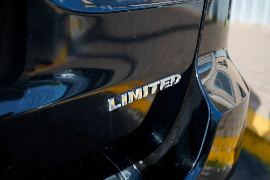 used 2020 Jeep Grand Cherokee car, priced at $16,038