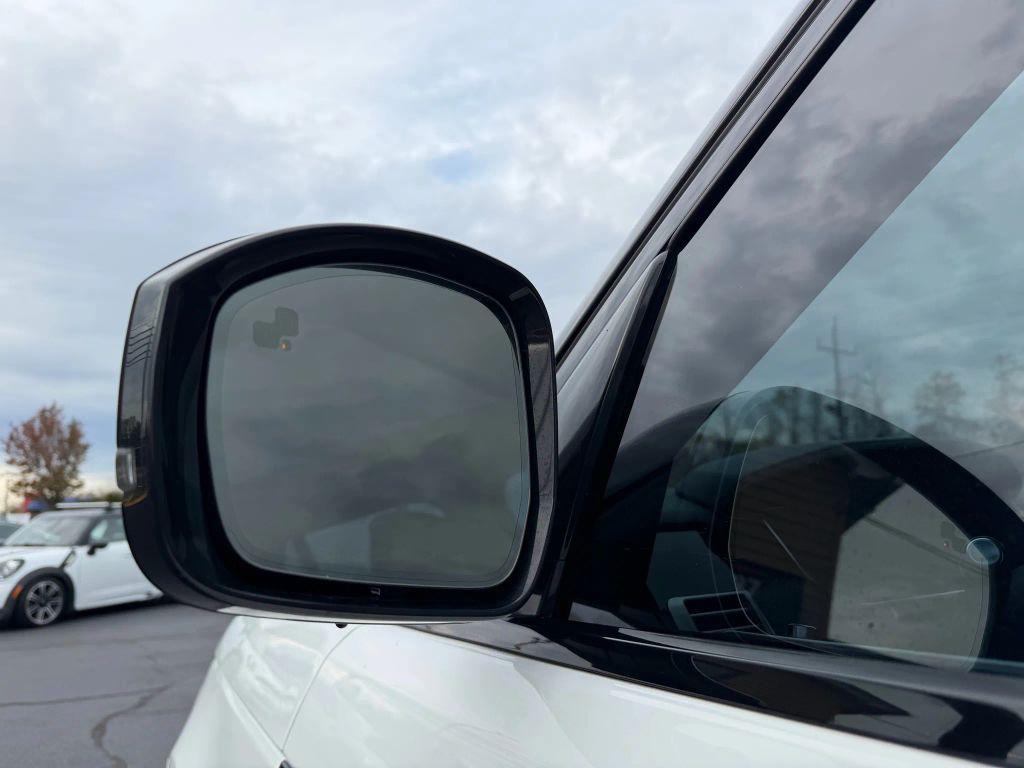 used 2020 Land Rover Range Rover car, priced at $25,490