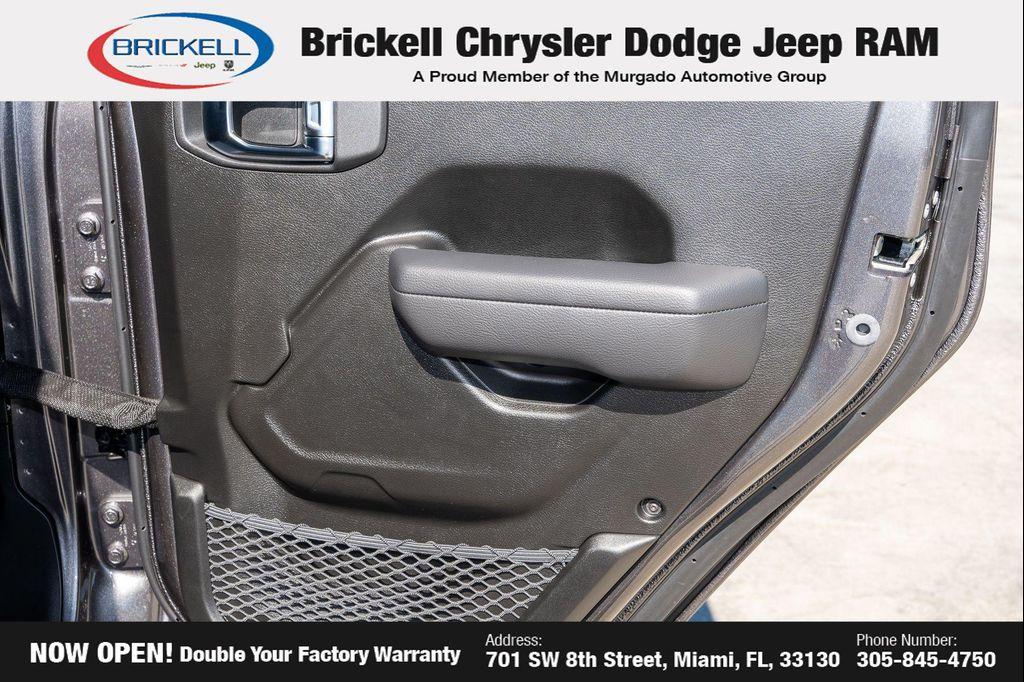 new 2026 Jeep Gladiator car, priced at $47,730