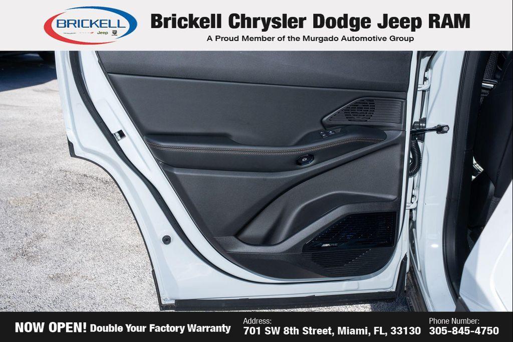 new 2026 Jeep Cherokee car, priced at $44,085