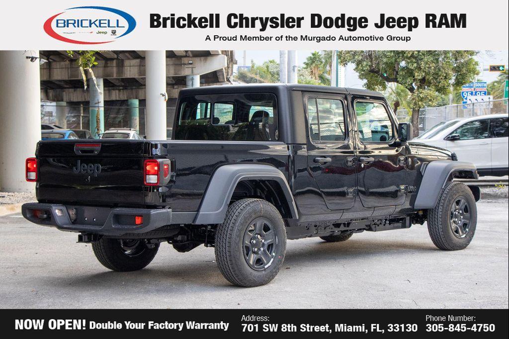new 2026 Jeep Gladiator car, priced at $45,535