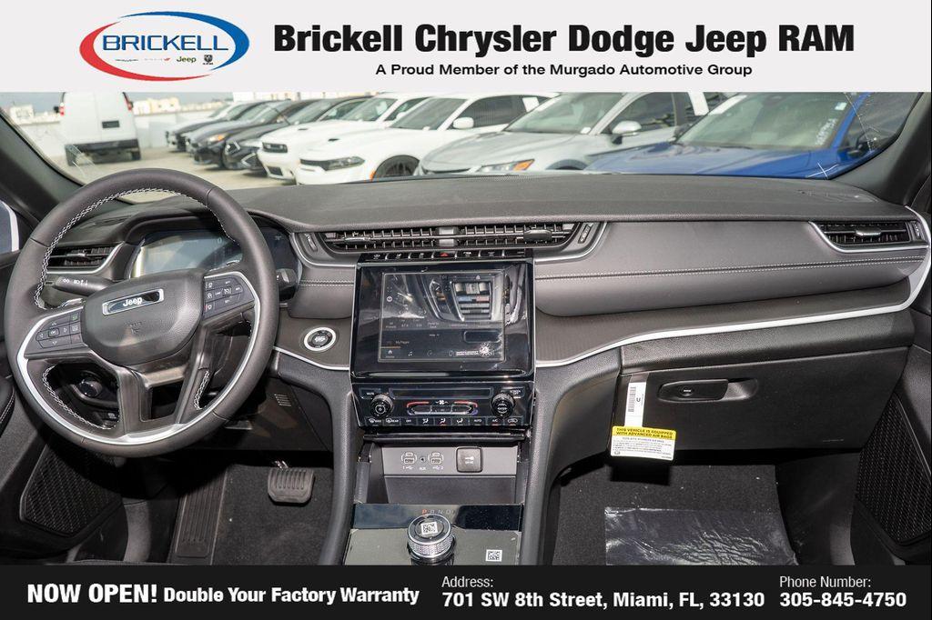 new 2025 Jeep Grand Cherokee car, priced at $31,040