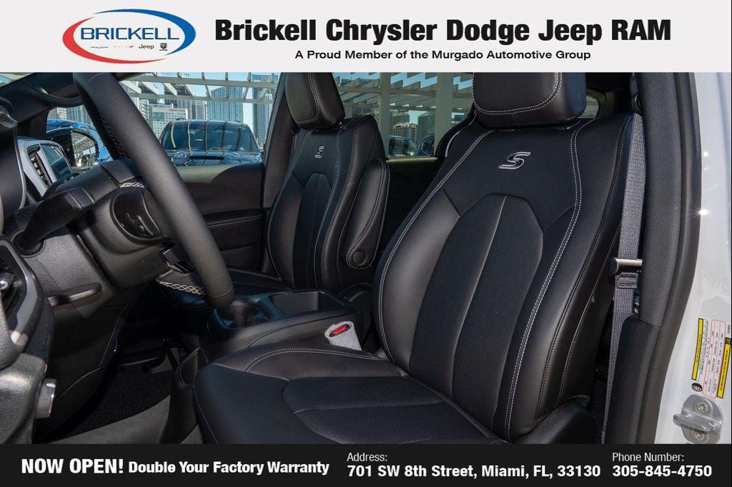 new 2026 Chrysler Pacifica car, priced at $41,162